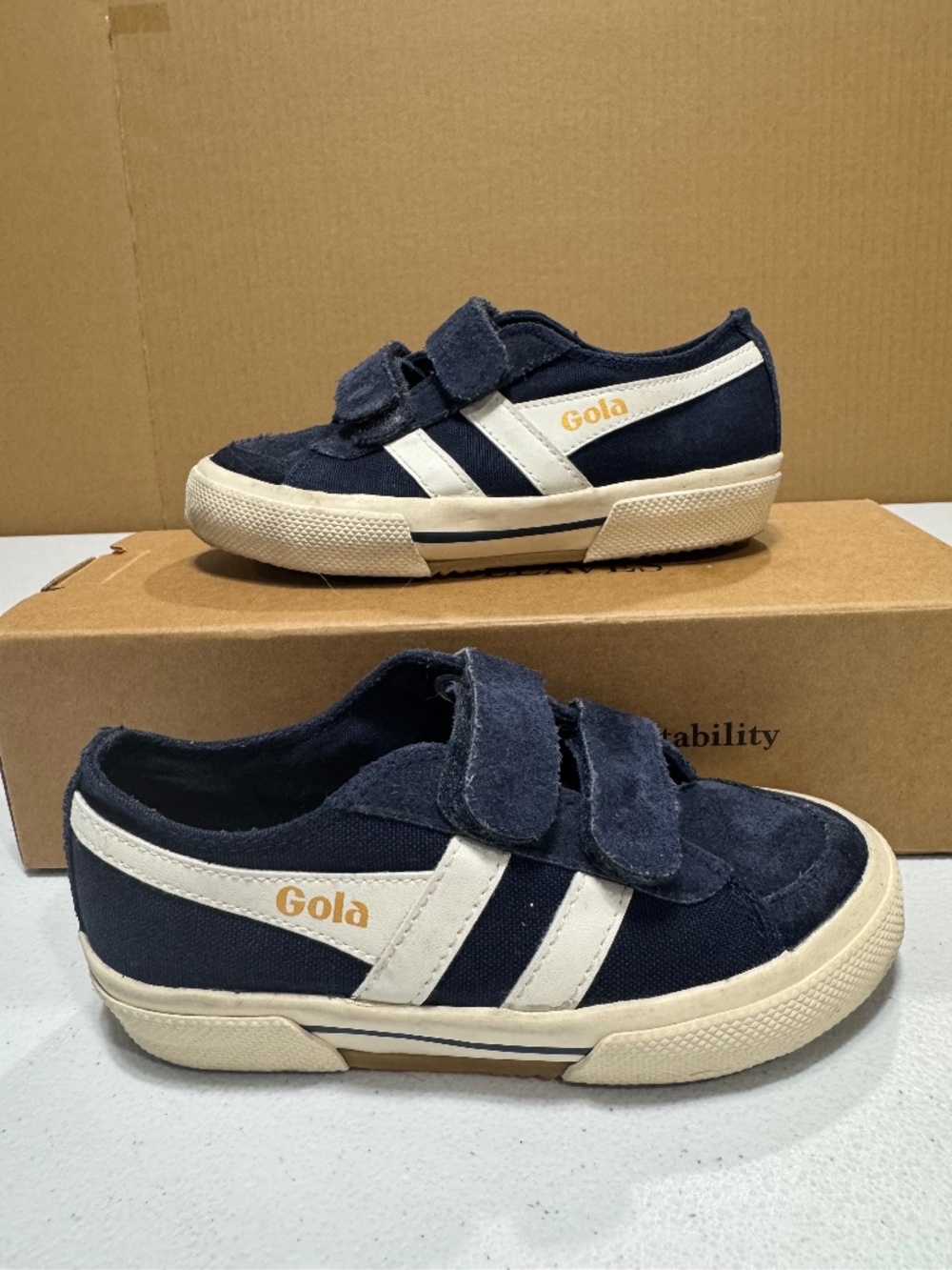 Gola sneakers shoes suede canvas hook & loop fastener trainers navy kids US 11